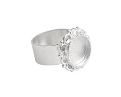 Nunn Design Sterling Silver (plated) Small Ornate Circle Bezel Adjustable Ring 20mm