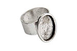 Nunn Design Antique Silver (plated) Large Oval Frame Adjustable Ring 16x20m