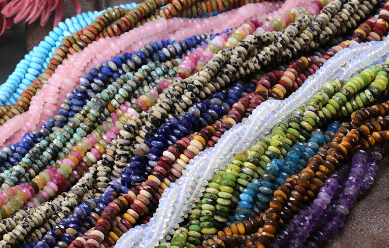 Gemstone faceted rondelle spacers