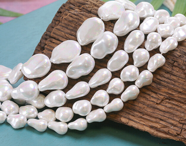Baroque-style shell pearls
