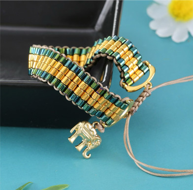 Miyuki Delica 8/0 seed bead bracelet