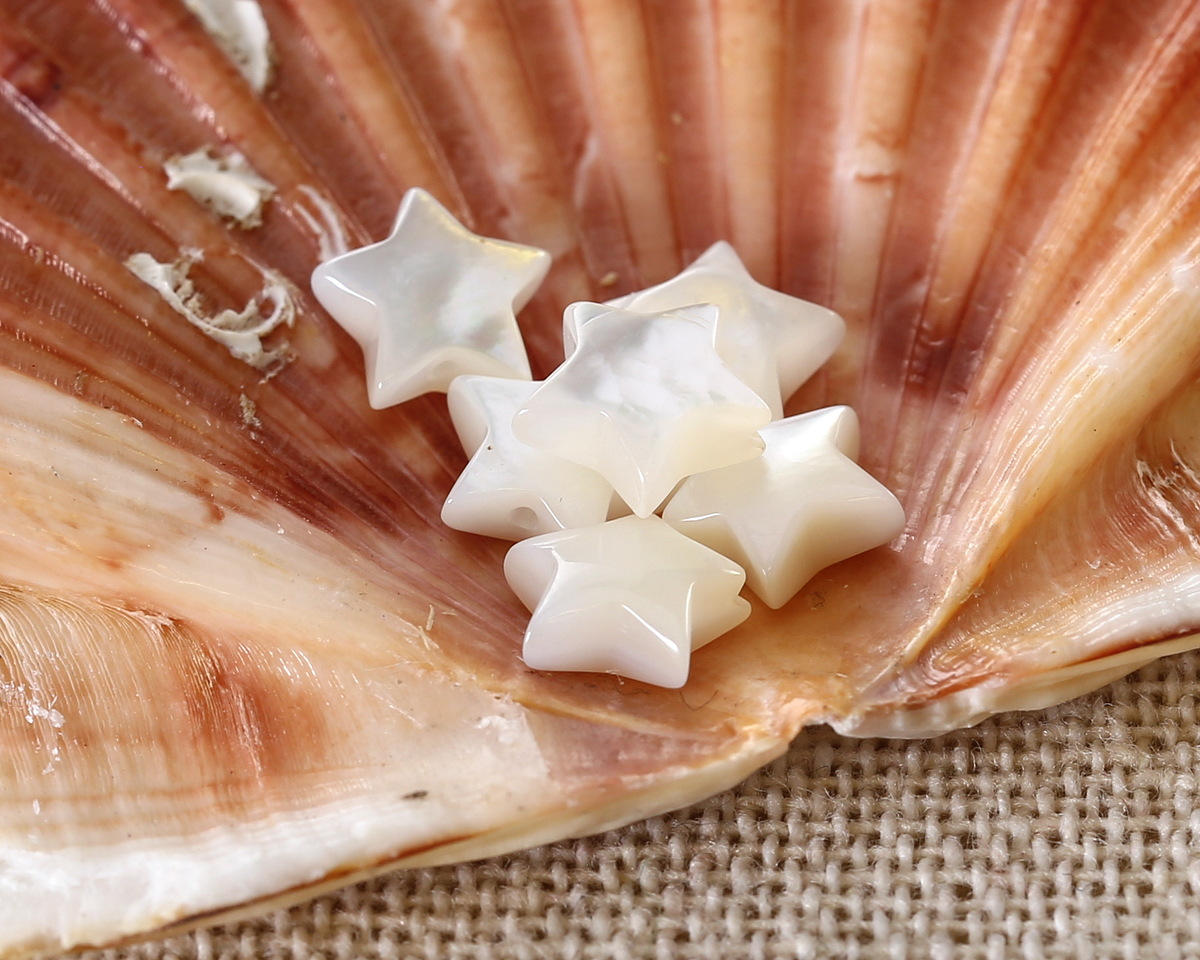 Mother of Pearl Star 6mm