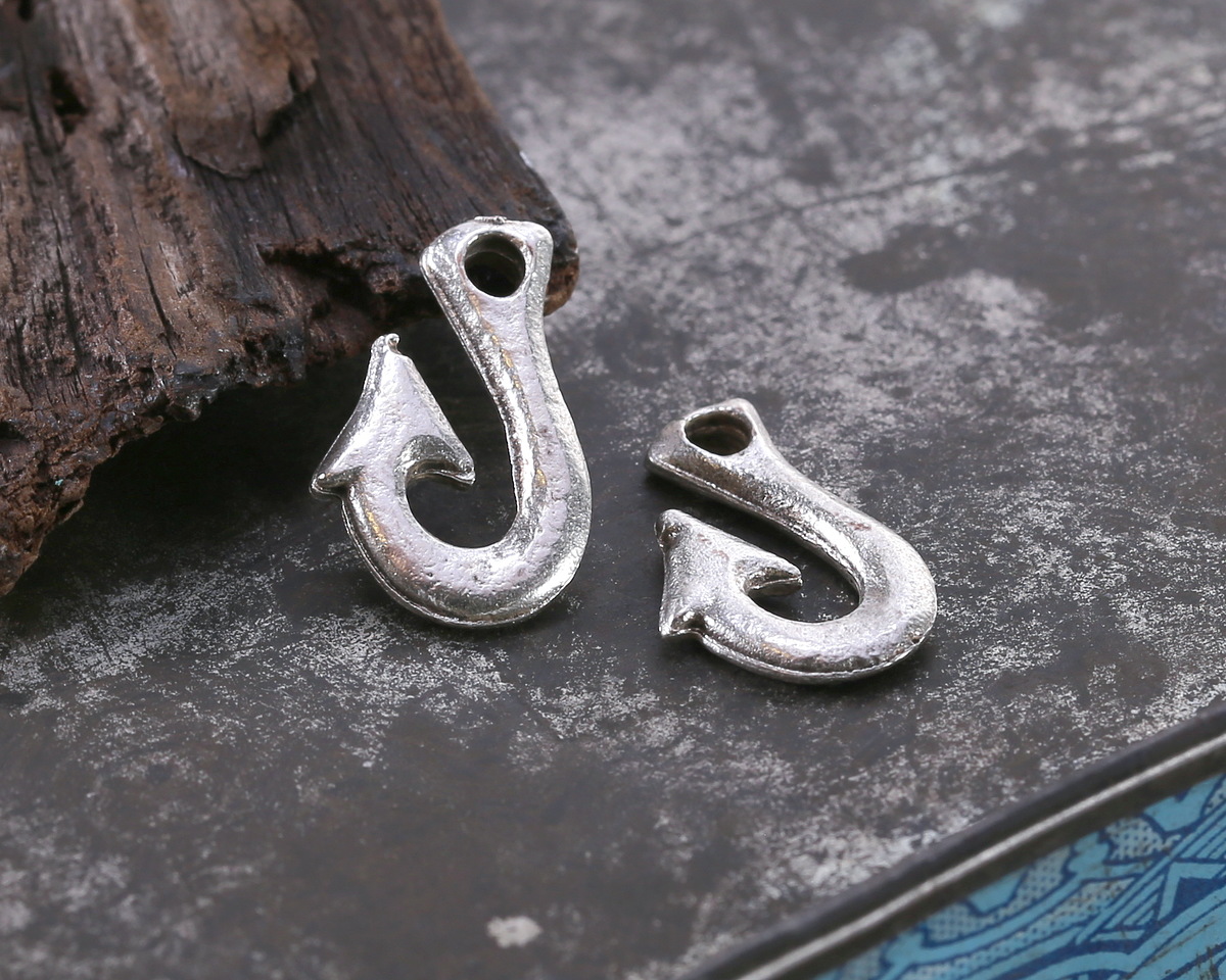 Mykonos Antique Silver (plated) Hook 10x15mm