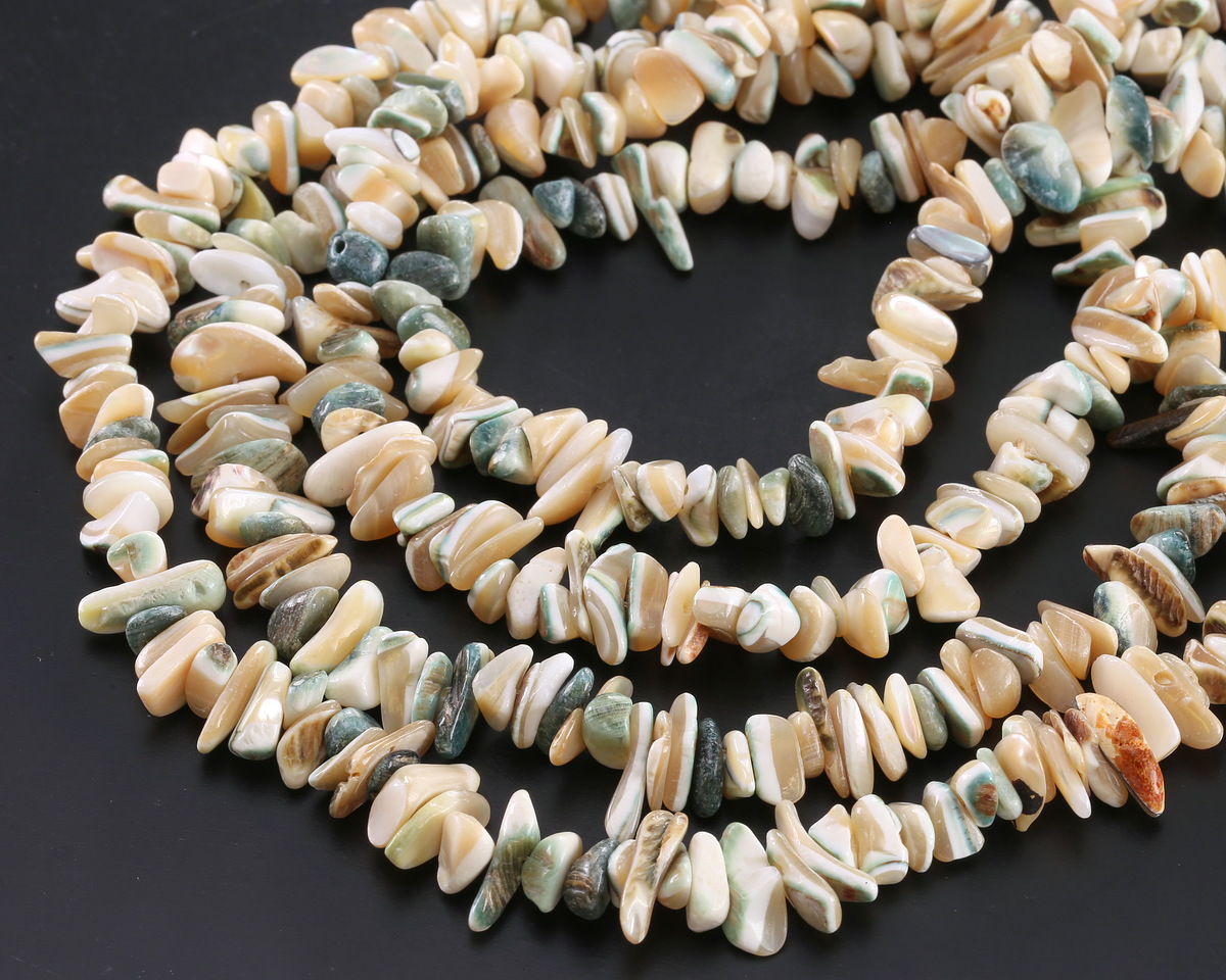 Green & Tan Turbo Shell Chip 2-8x6-14mm