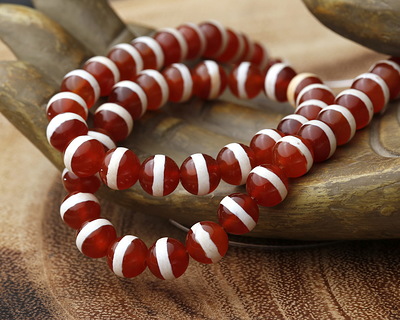 Tibetan (Dzi) Red Agate Banded Round 8mm