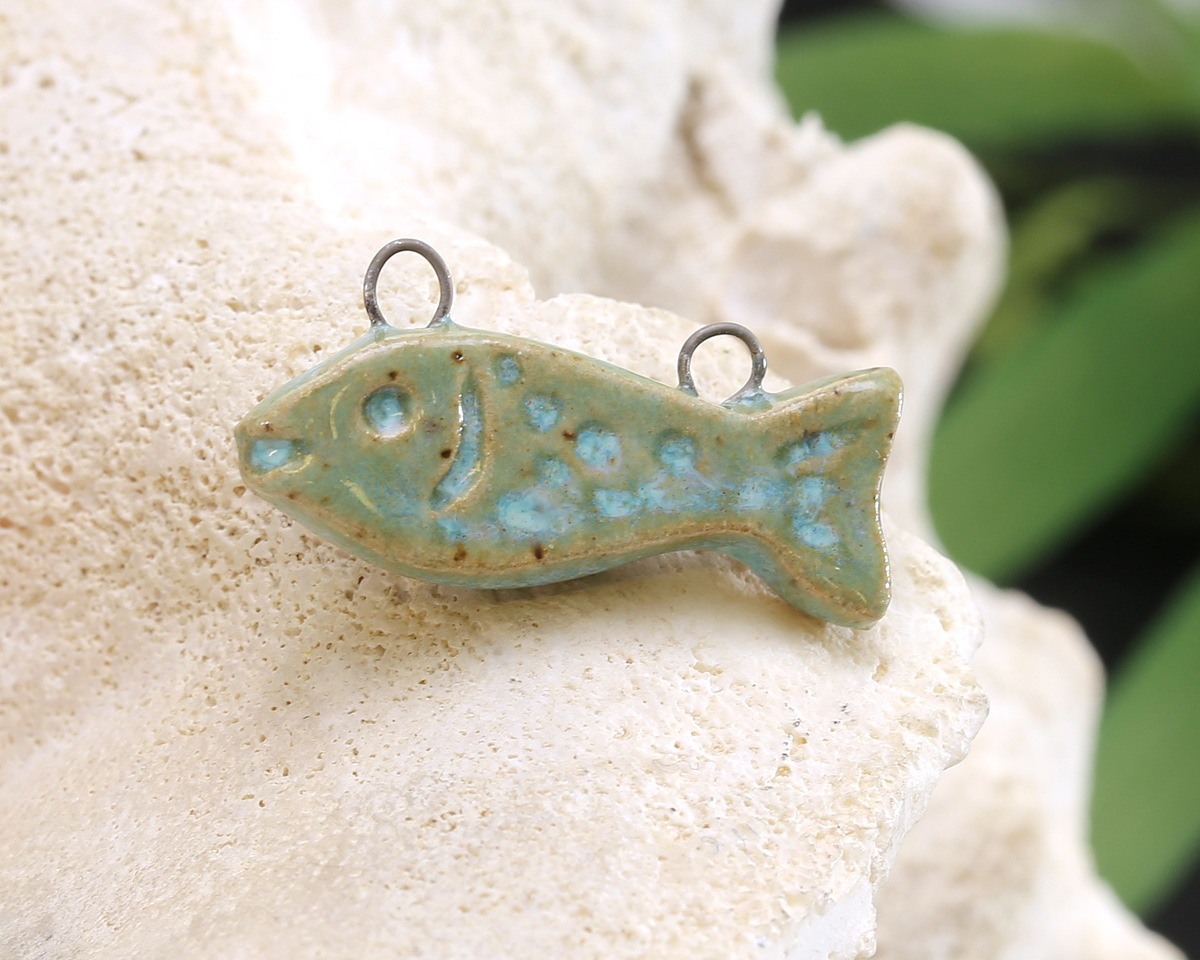 Gaea Ceramic Aqua Fish 2-Loop Focal 13-14x27-28mm