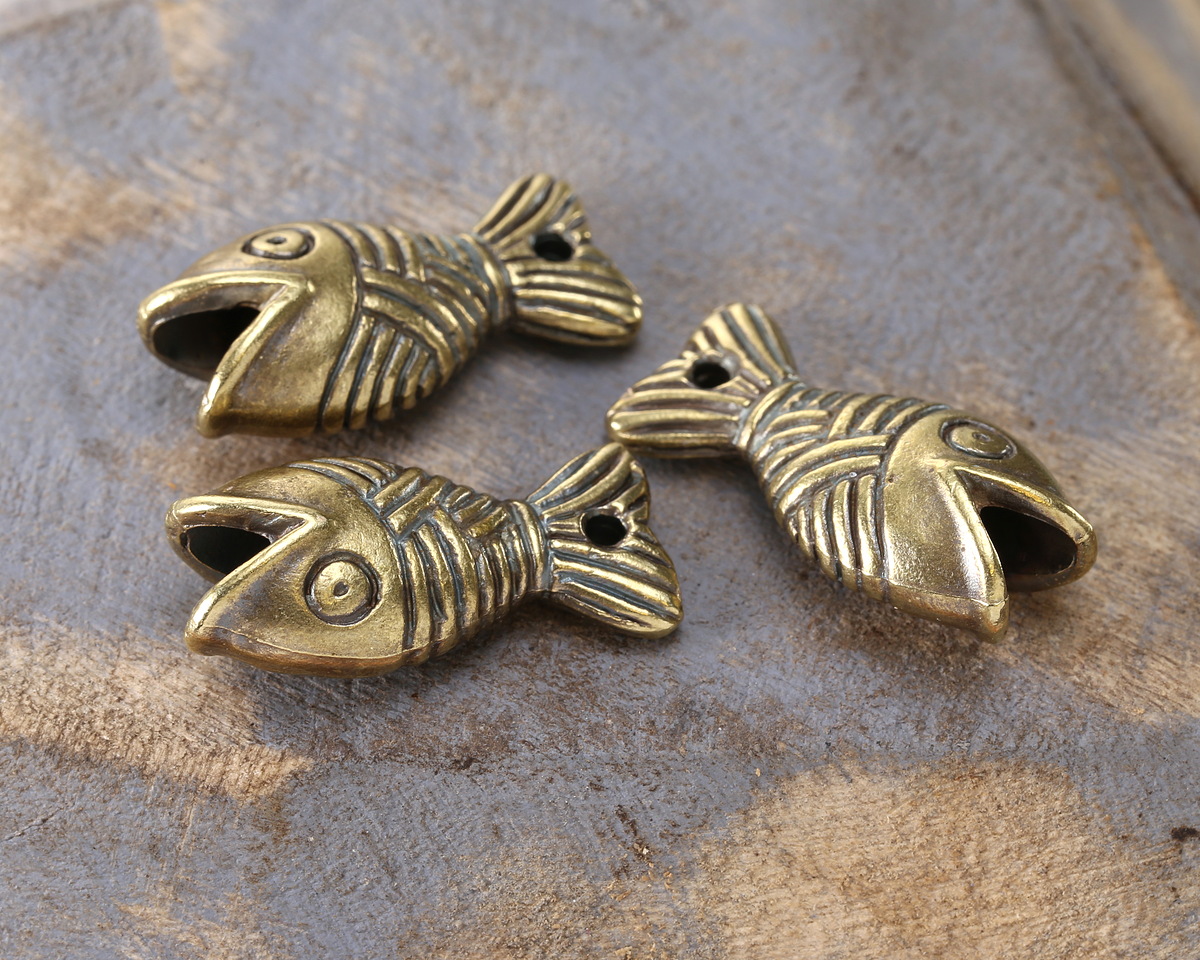 Mykonos Antique Brass (plated) Large Fish Focal 14x27mm