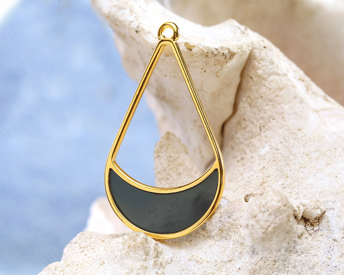 24K Gold (plated) Transparent Jet Resin Openwork Teardrop Focal 24x42mm