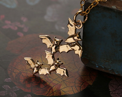 Nina Designs Bronze Bat Cluster Focal 15x29mm