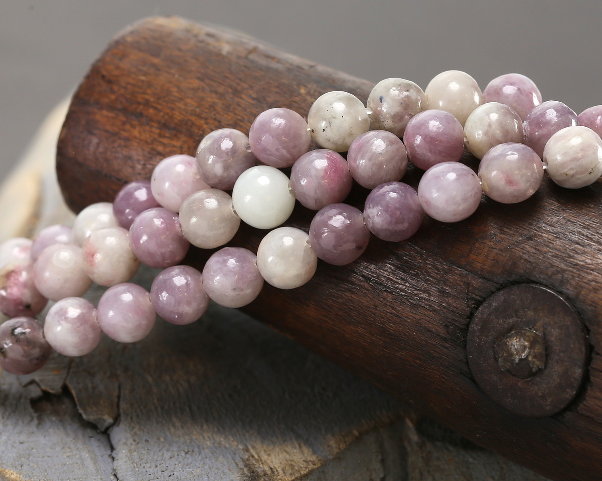 Ruby Quartz (Lavender) Round 6mm