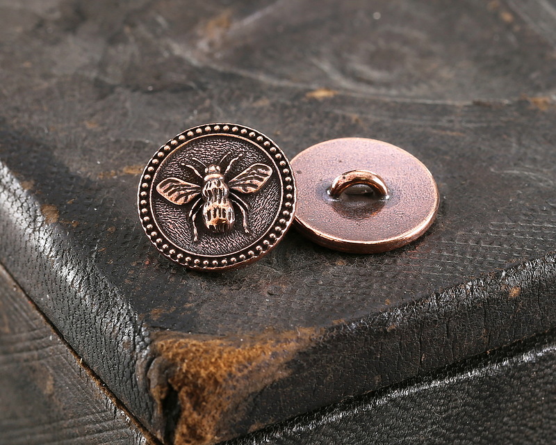 TierraCast Antique Copper (plated) Bee Button 15mm