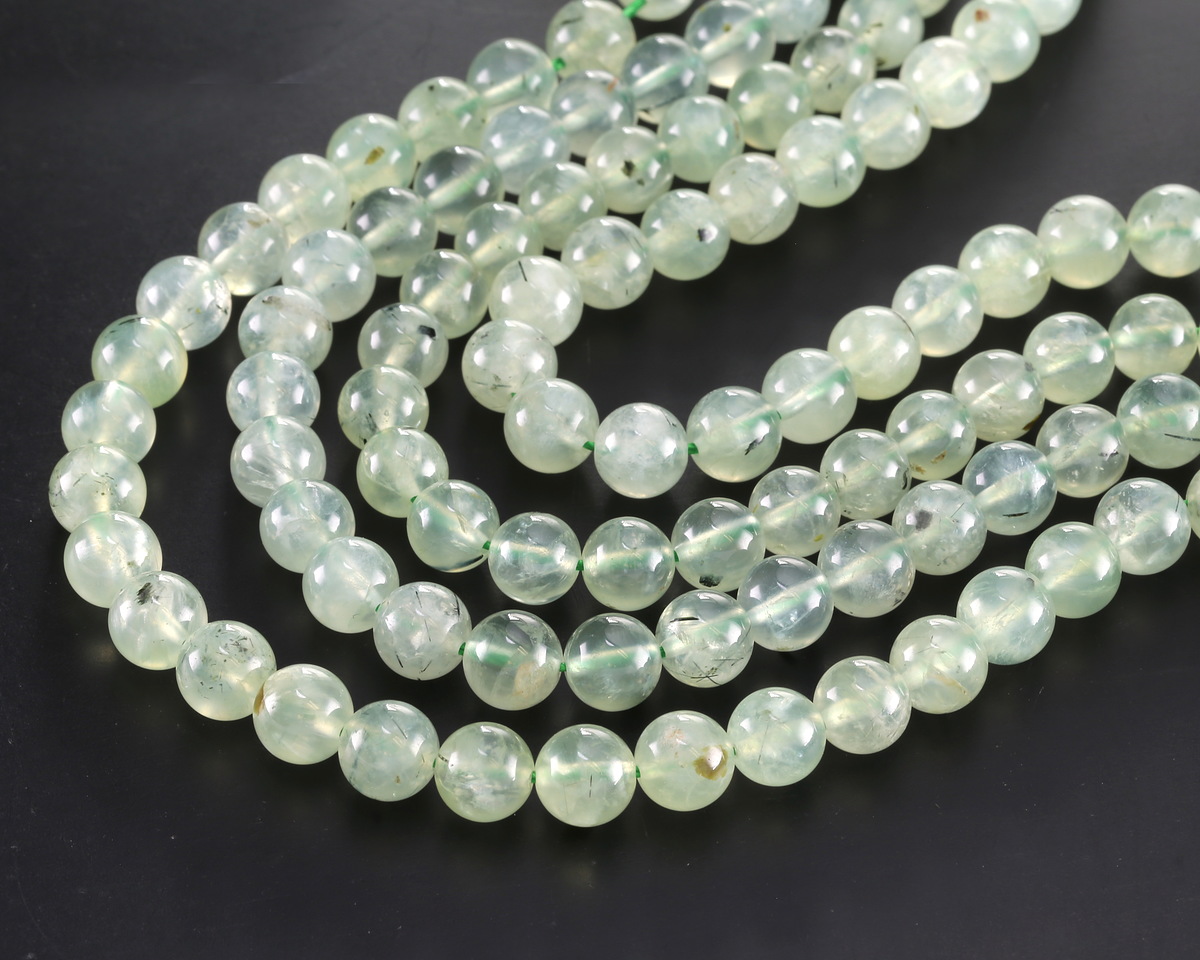 Green Tourmalinated Quartz Round 8mm