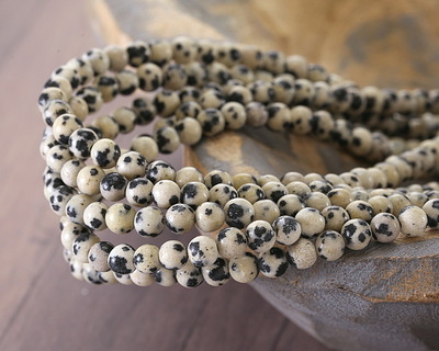 Dalmatian Jasper Round 4mm