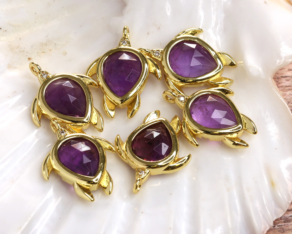 Amethyst w/ Gold Finish Sea Turtle Focal 15x19mm