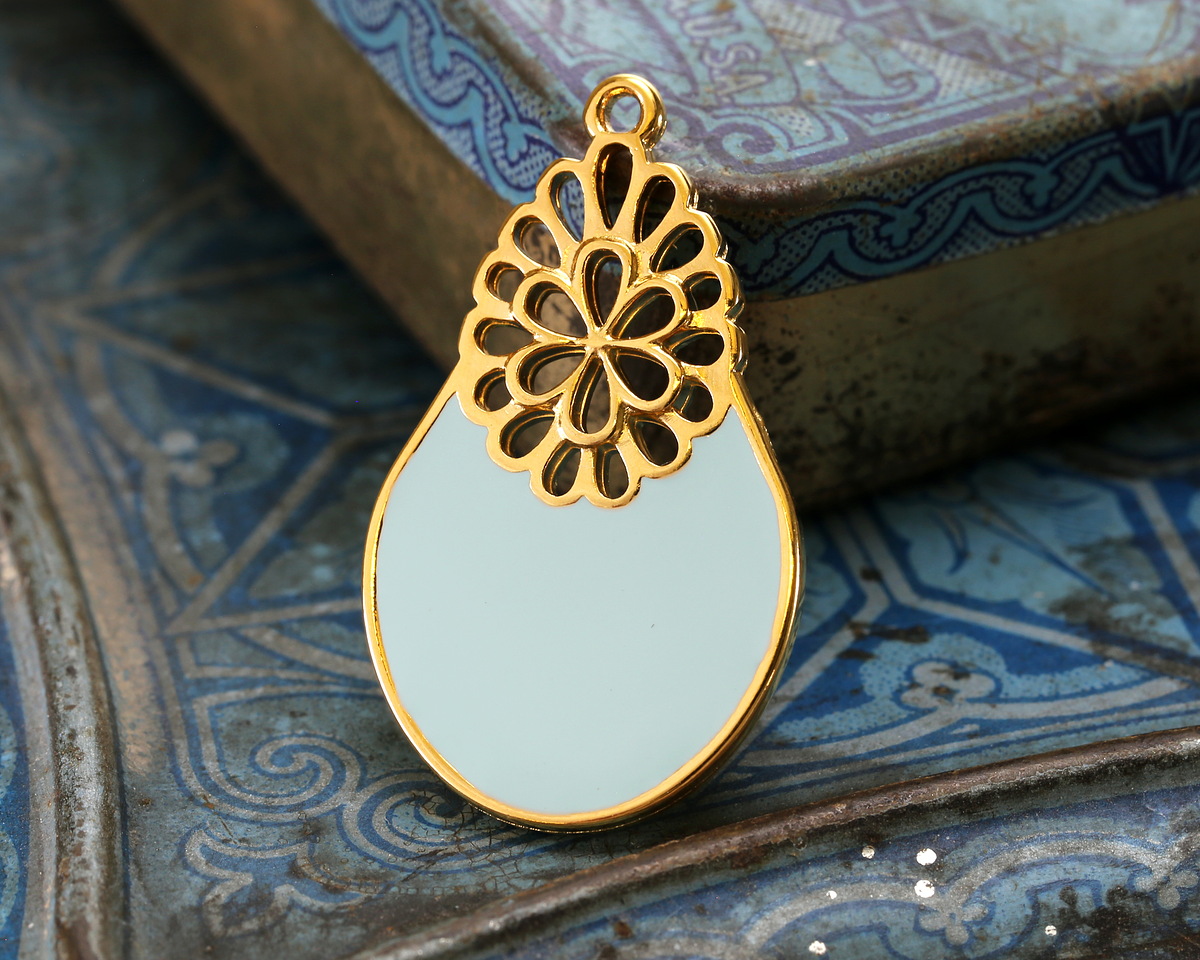 24K Gold (Plated) Aqua Blue Enamel Oval w/ Daisy Focal 21x35mm