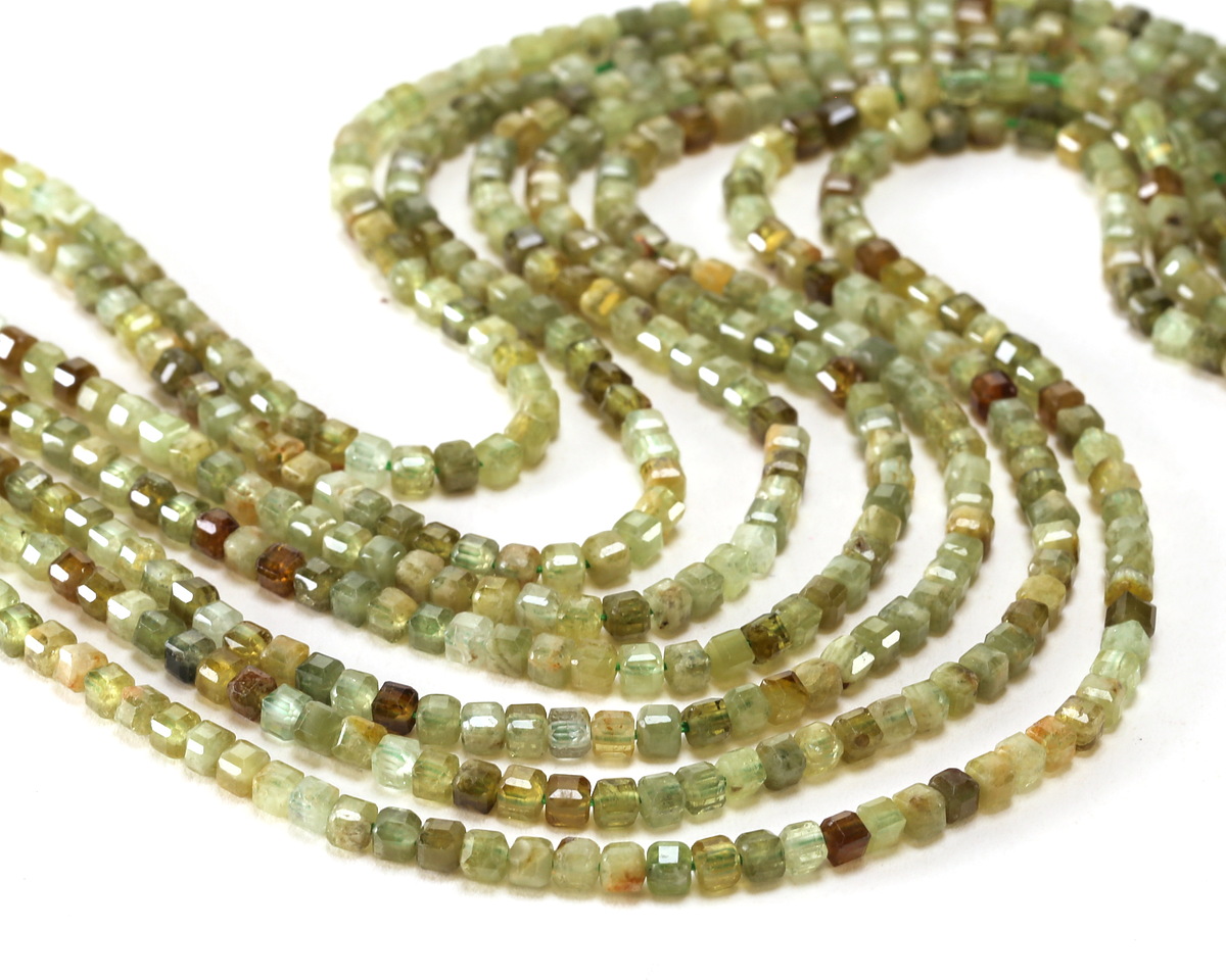 Green Garnet Microfaceted Cube 3mm