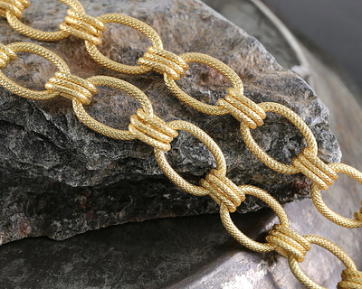 Satin Hamilton Gold (plated) Large Etched Single Triple Cable Chain