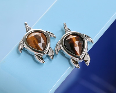 Tiger Eye w/ Silver Finish Sea Turtle Focal 15x19mm