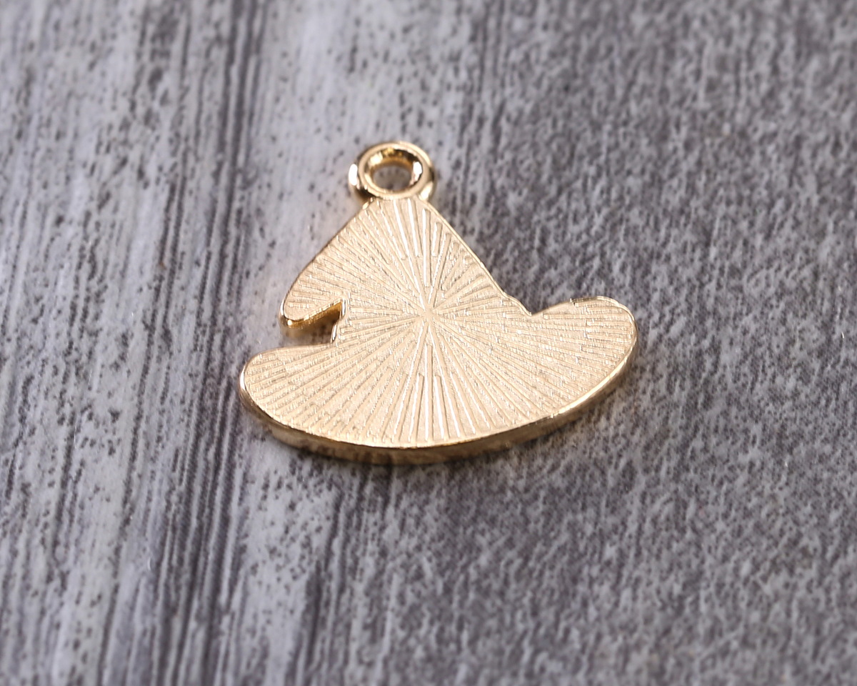 Enamel Witch's Hat Focal 17x17mm