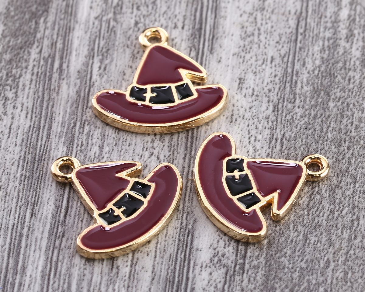 Enamel Witch's Hat Focal 17x17mm