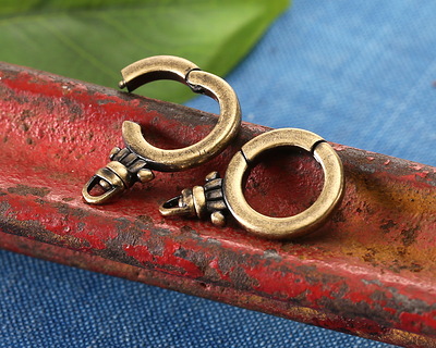 Antique Brass (plated) Swivel Charm Holder Clasp 20x13mm