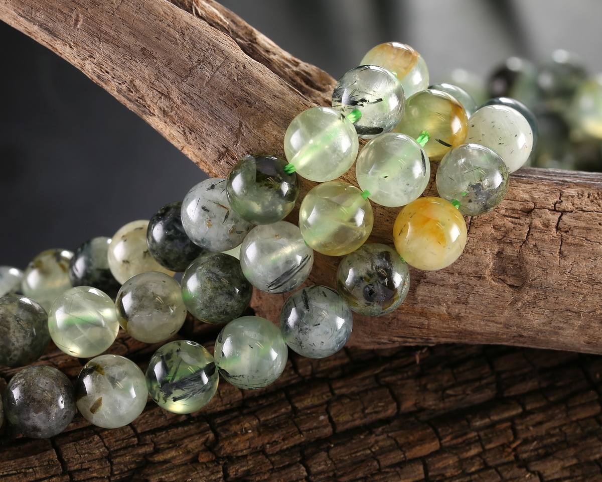 Green Tourmalinated Quartz (B) Round 8mm