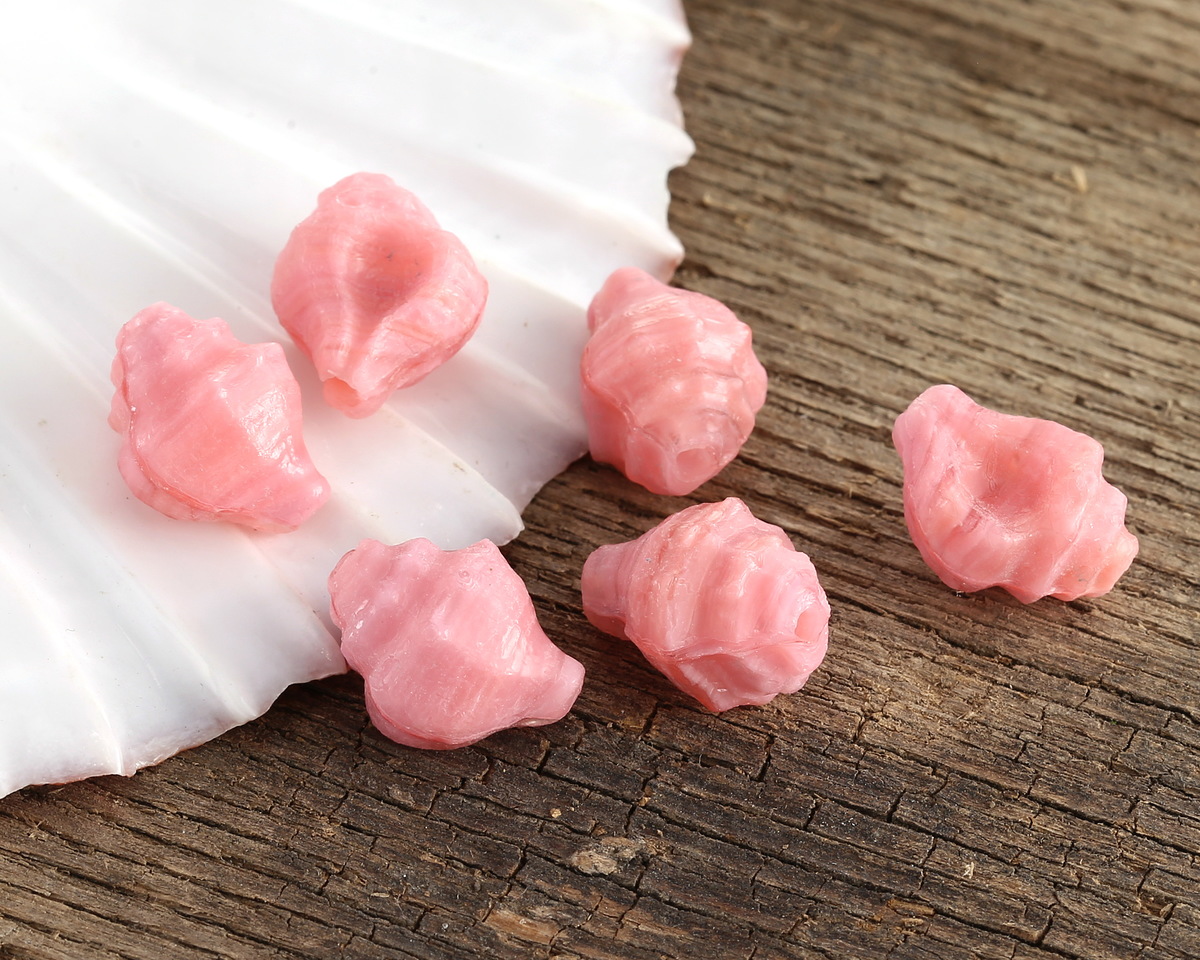 Czech Glass Matte Pink Silk Murex Shell 15x12mm