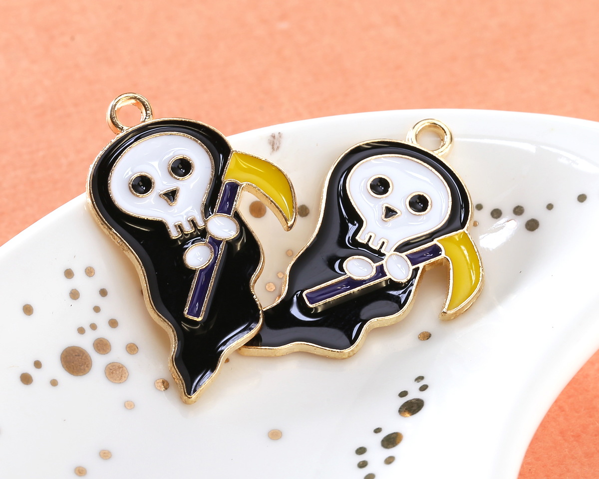 Enamel Grim Reaper Focal 17x19mm