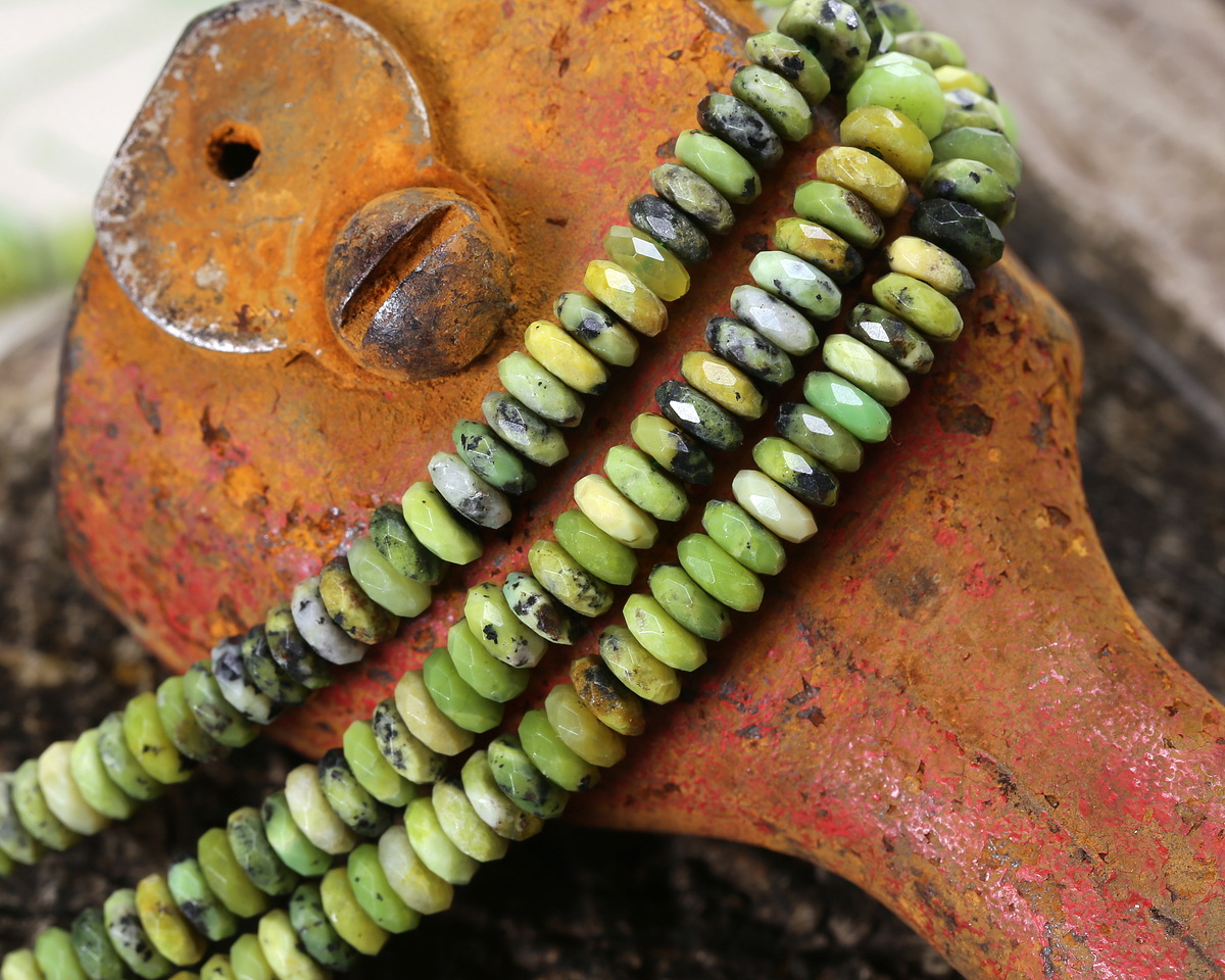 China Chrysoprase Faceted Spacer Rondelle 2x5mm