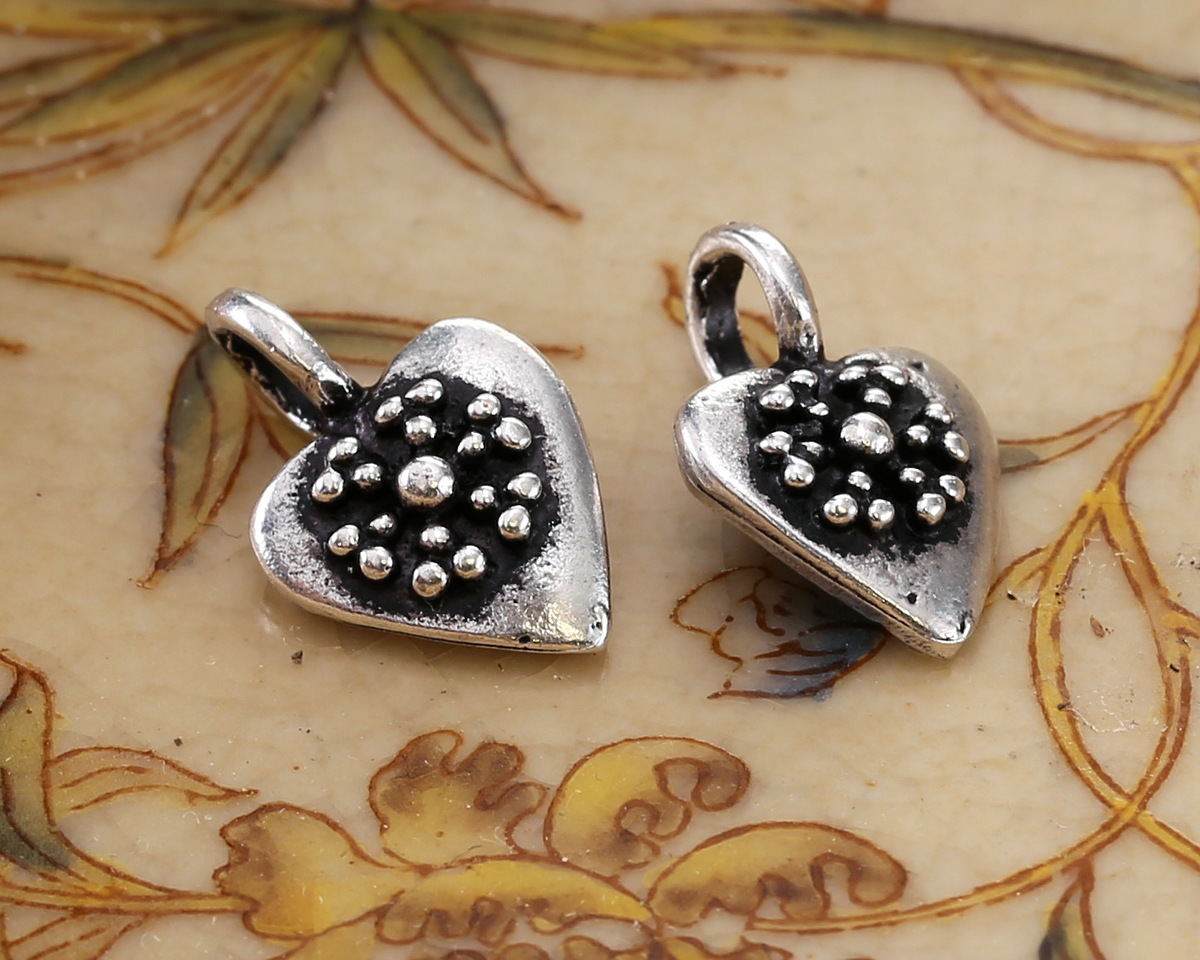 Mykonos Antique Silver (plated) Folksy Heart Focal 11x23mm
