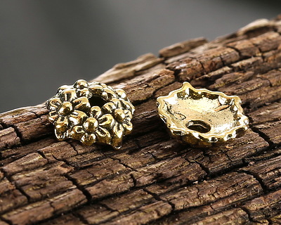 Antique Gold (plated) Daisies Bead Cap 3x11mm