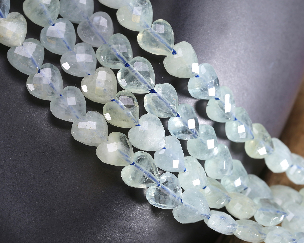 Aquamarine (A) Microfaceted Heart 8mm