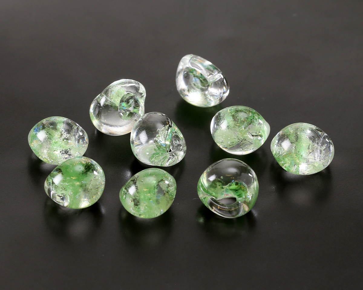 Unicorne Beads Glass Pixie Mint Teardrop 9-10mm