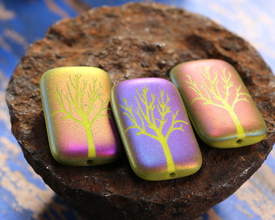 Czech Glass Etched Tree on Matte Wasabi w/ Rainbow Finish Rectangle 19x12mm