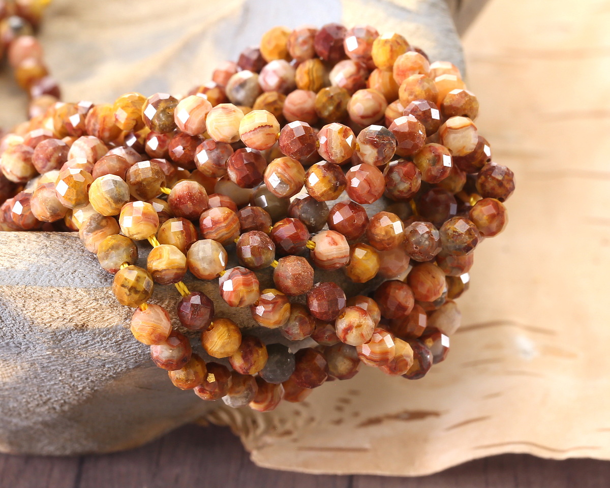 Crazy Lace Agate (red) Faceted Round 4mm