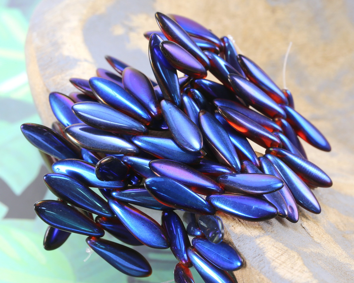 Czech Glass Iris Blue on Hyacinth Dagger 5x16mm