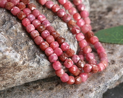 Brazilian Rhodolite Faceted Cube 4mm