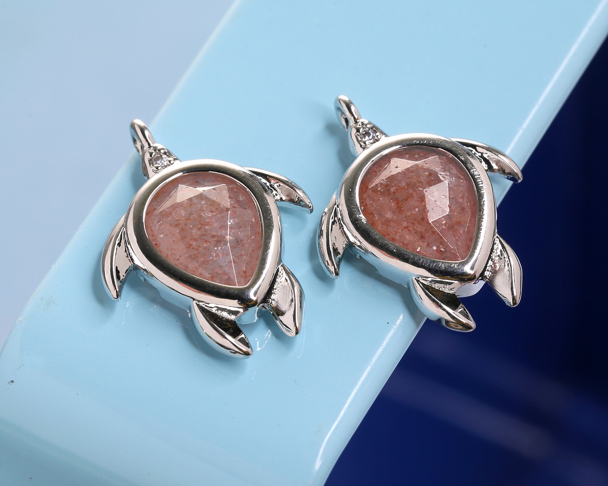 Strawberry Quartz w/ Silver Finish Sea Turtle Focal 15x19mm