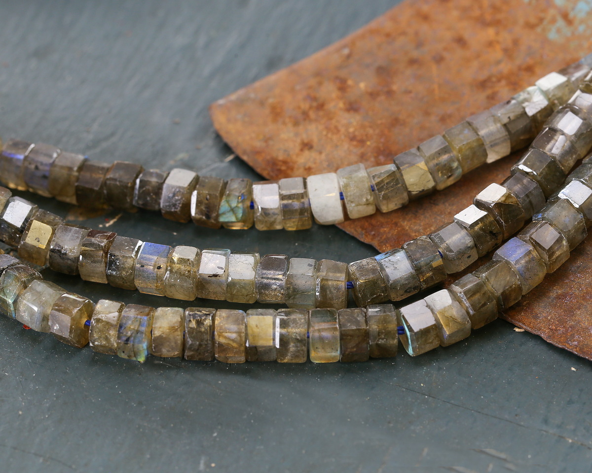 Labradorite Microfaceted Heishi 3x6mm