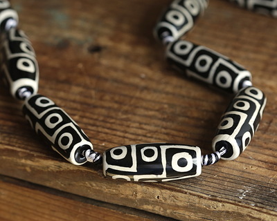 Tibetan (Dzi) Agate Black & White w/ Steps & Circles Rice 38-41x14-15mm