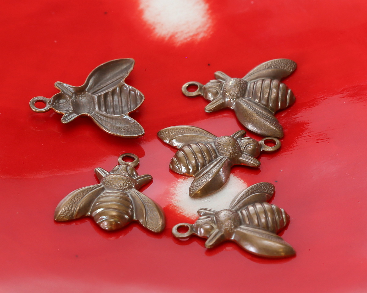 Vintaj Natural Brass Bumble Bee 13x12mm