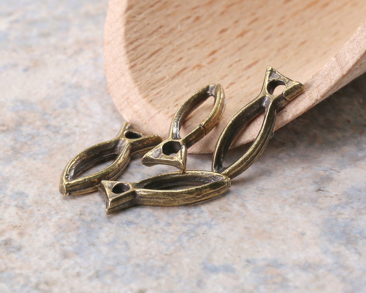 Mykonos Antique Brass (plated) Openwork Fish Focal 6x15mm