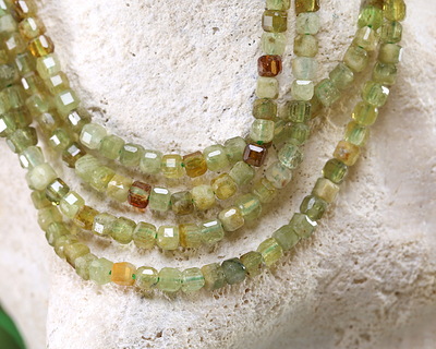 Green Garnet Microfaceted Cube 3mm