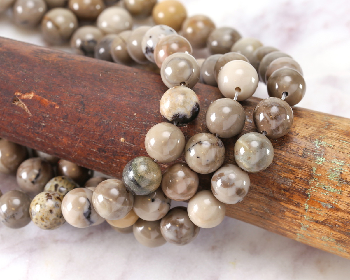 Silver Leaf Agate Round 8mm