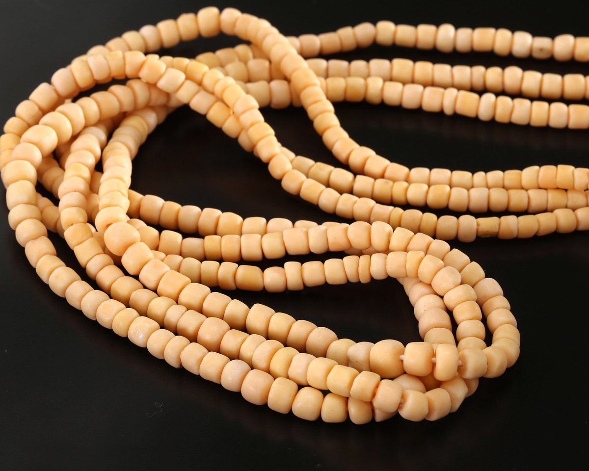 Java Glass Light Peach Graduated Gooseberry Beads 3-6x4-6mm