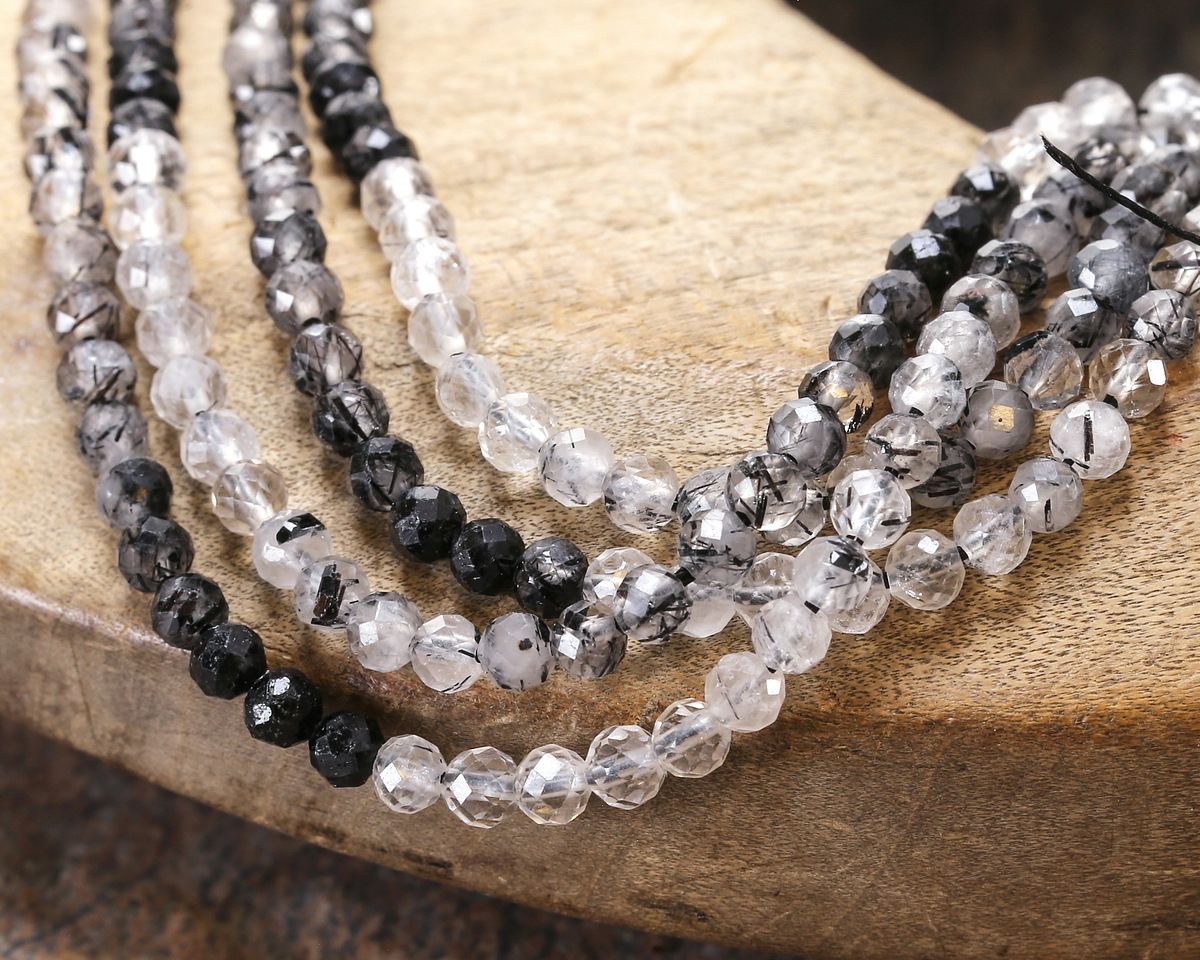 Tourmalinated Quartz (A) Ombré Microfaceted Round 3mm