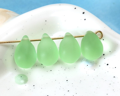 Peridot Beach-Style Glass Teardrop Focal 14x10mm
