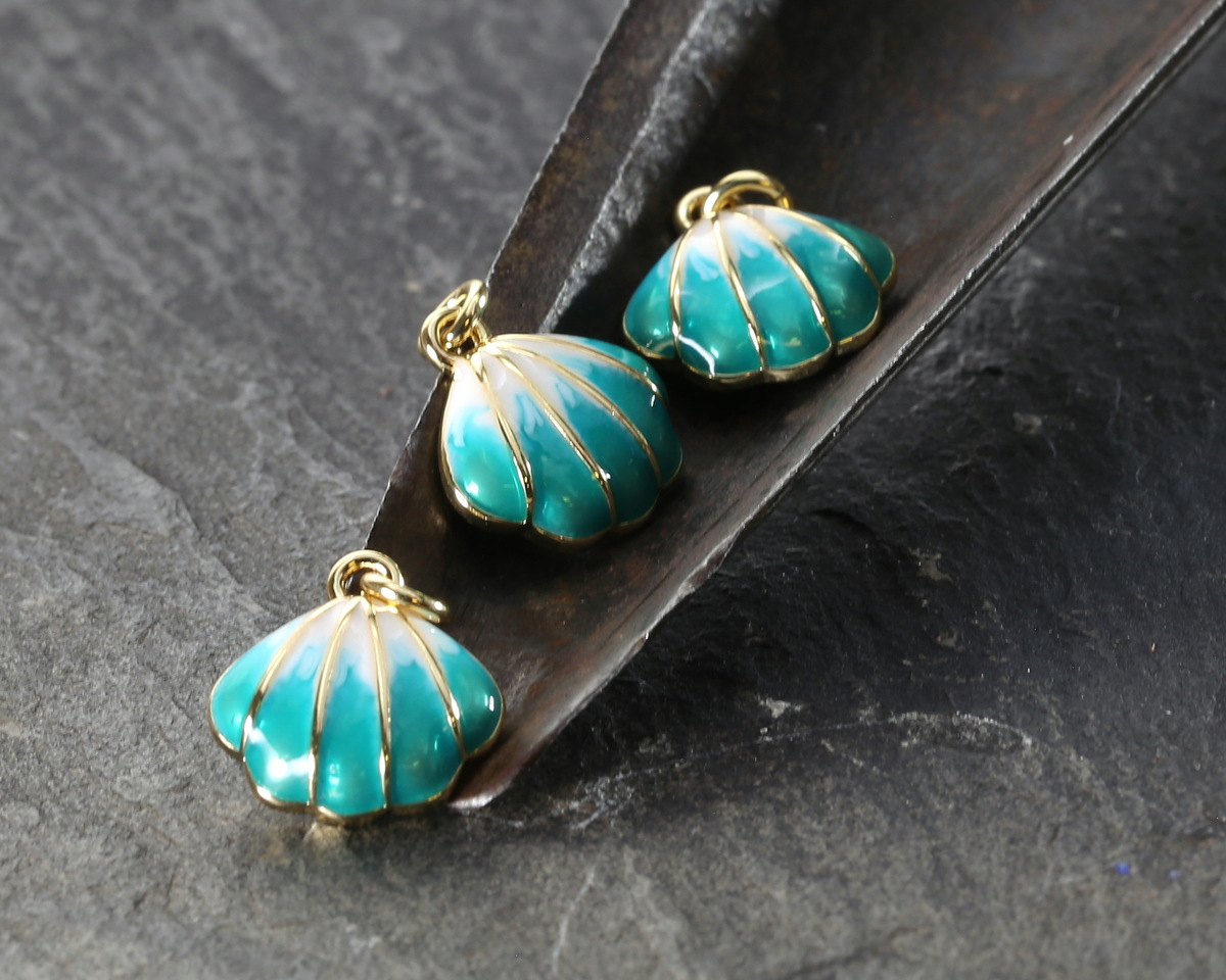 18k Gold (plated) White & Turquoise Enamel Scallop Shell Focal 12x12.5mm