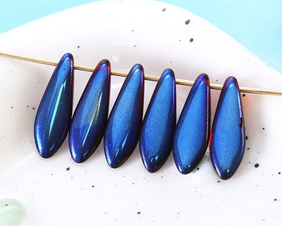 Czech Glass Iris Blue on Hyacinth Dagger 5x16mm