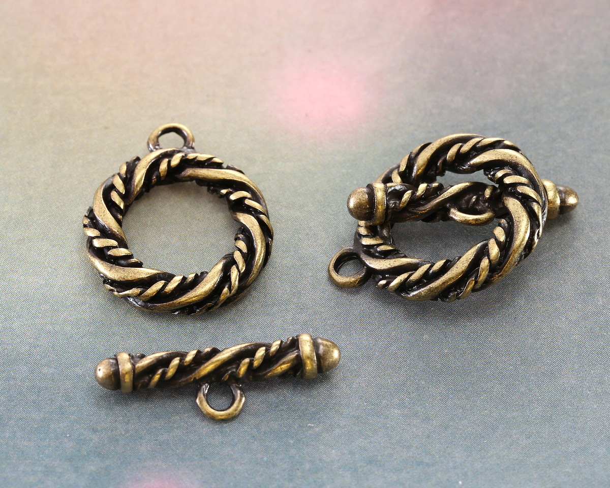 Antique Brass (plated) Twisted Rope Toggle Clasp 20x17mm, 21mm Bar